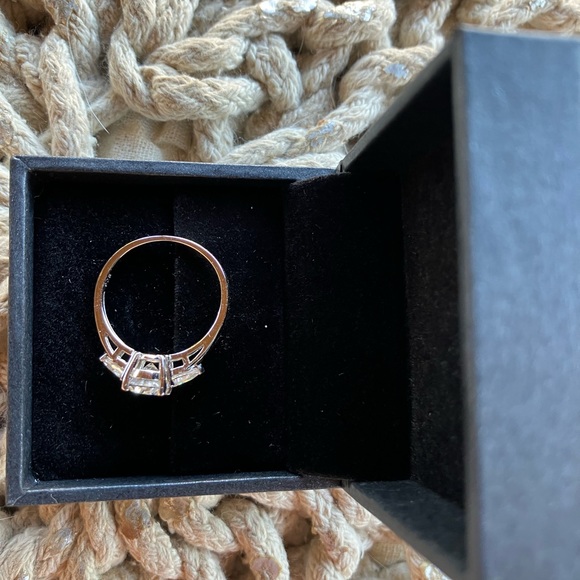 QVC Moissanite 1.45ct 3 stone silver ring size 7 - Picture 7 of 12